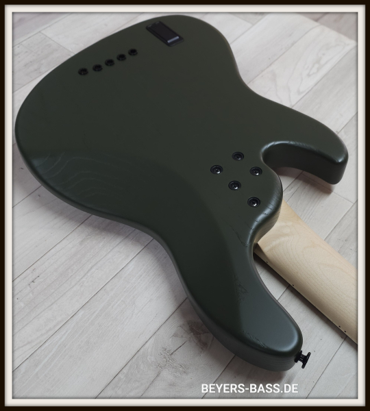 FGN J-Standard Mighty Jazz 5 Dark Evolution, Open Pore Olive Green
